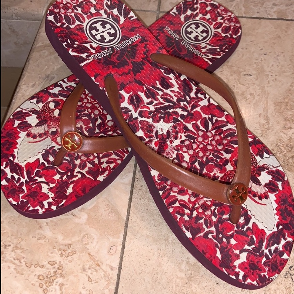 Tory Burch Red Flip Flops size 8☀️🌊👙🎀⛱️ - Picture 2 of 3